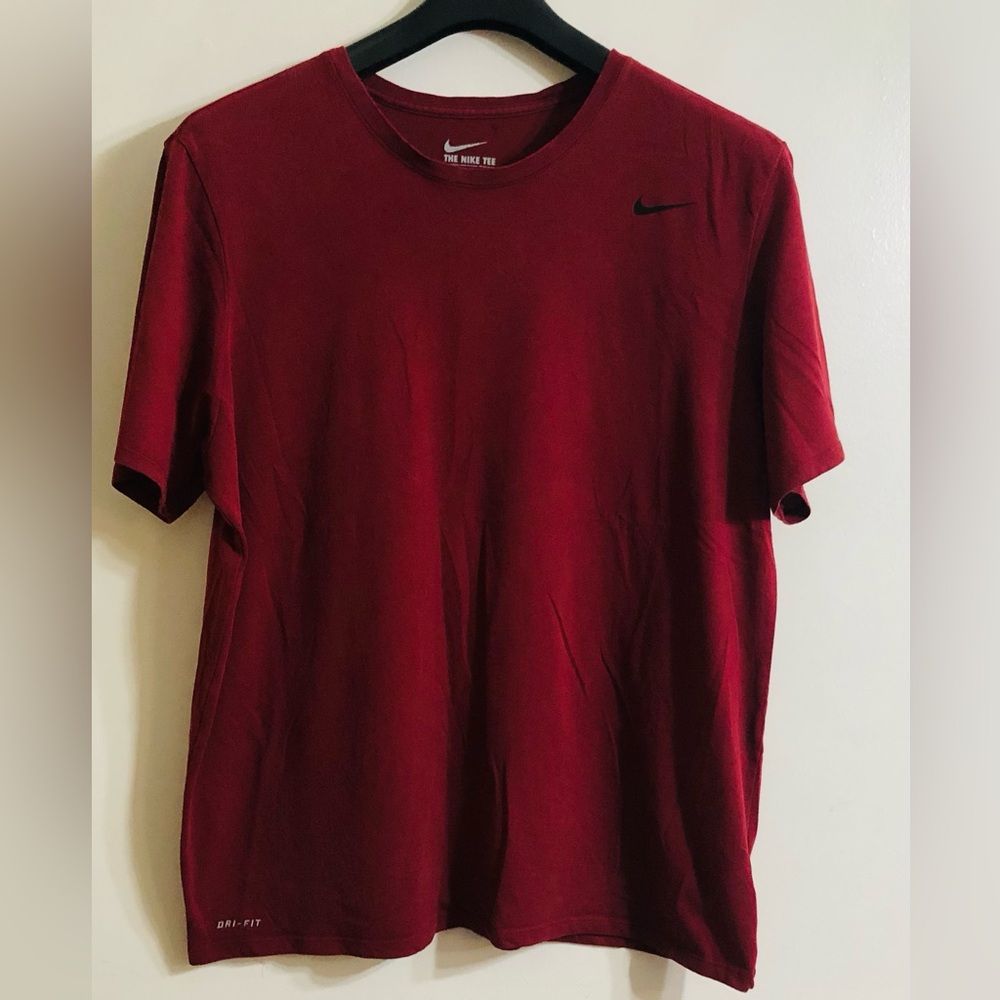 Nike men’s shirt Dri-fit athletic cut crewneck short sleeves red.XXL